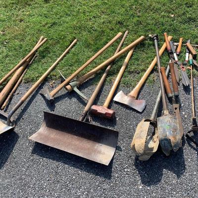 Large Garden Tools Lot