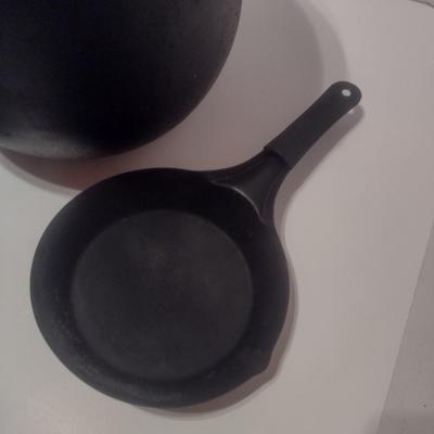 Vintage Cast Aluminum Fireplace Cook Pot, Ash Scoop and Skillet
