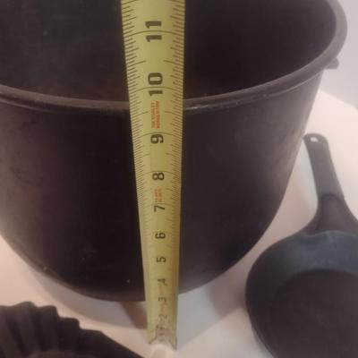 Vintage Cast Aluminum Fireplace Cook Pot, Ash Scoop and Skillet
