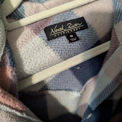 Universal Thread Tommy Hilfiger Bass Women's Shirts (PB)