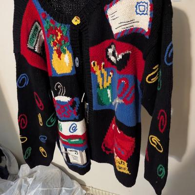 Size Large The Eagle's Eye Sweater (SB)