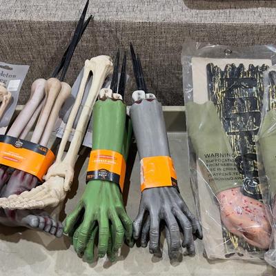 Body Parts Lawn Décor for the Halloween 