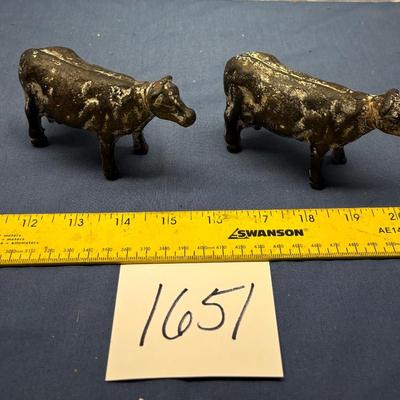 Cast Iron Cow Set