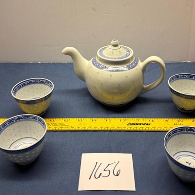 Vintage Chinese Porcelain Tea Set