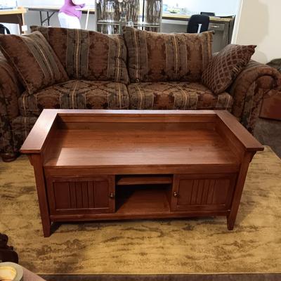 COFFEE TABLE WITH 2 CABINETS AND SHELF