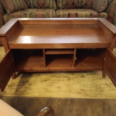 COFFEE TABLE WITH 2 CABINETS AND SHELF