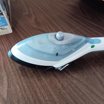 2 STEAMERS AND A CLOTHES IRON