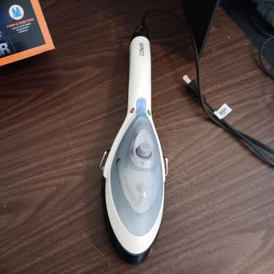 2 STEAMERS AND A CLOTHES IRON