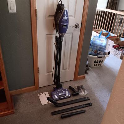 SHARK ROCKET BAGLESS VACUUM