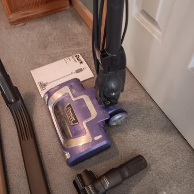 SHARK ROCKET BAGLESS VACUUM