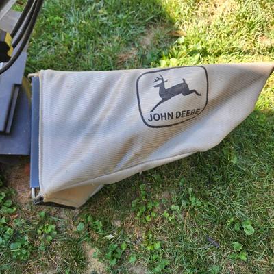 Vintage John Deere 14SB 21" 5 HP Aluminum Deck Self Propelled Lawn Mower has Compression