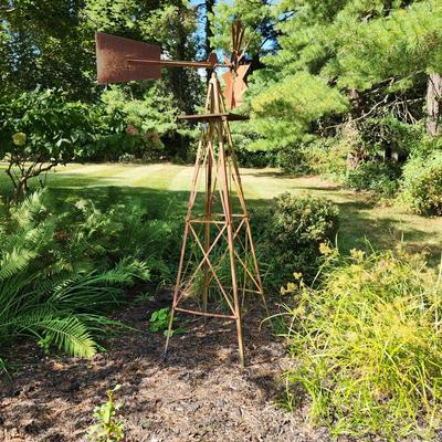 Yard Art Working Wind Mill 21x21 base 83" tall