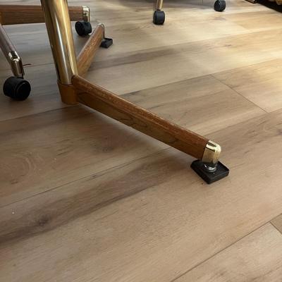 MCM Table & Chairs (K-MG)