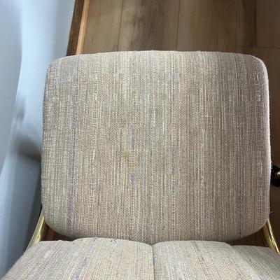 MCM Table & Chairs (K-MG)