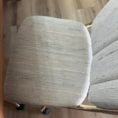 MCM Table & Chairs (K-MG)