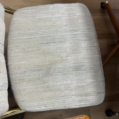 MCM Table & Chairs (K-MG)