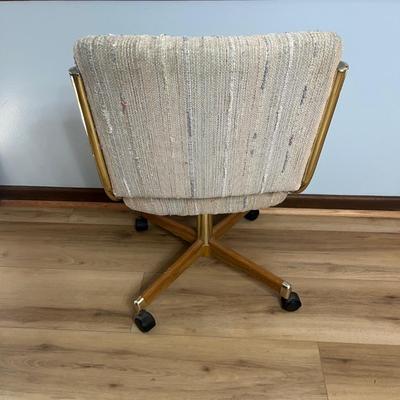 MCM Table & Chairs (K-MG)