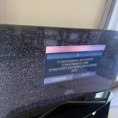 Samsung 50” Smart TV (D-MG)