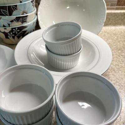 Kitchen dishes