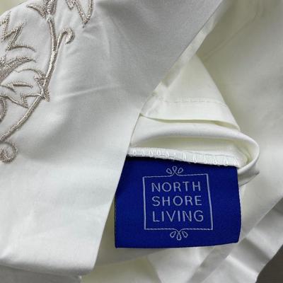 New Queen Size Embroidered Sheet Set