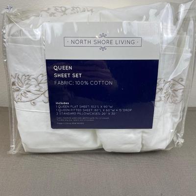 New Queen Size Embroidered Sheet Set