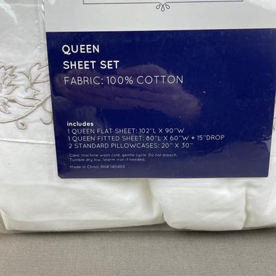 New Queen Size Embroidered Sheet Set