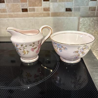 Variety of kitchen items