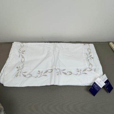 Set of 2 Euro Pillow Shams NWT