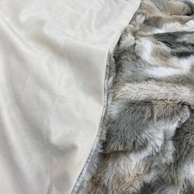 Luxe Minky Throw Blanket New