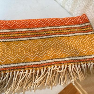 Groovy blanket