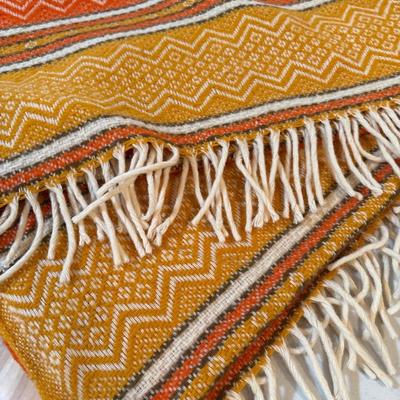 Groovy blanket