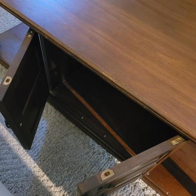 Wooden Coffee Table With Storage (LR-RG)