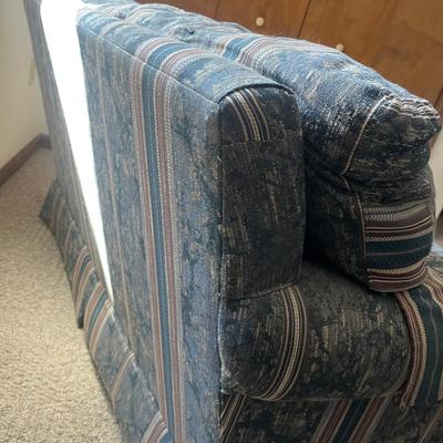 Highland House Loveseat (GB-MG)