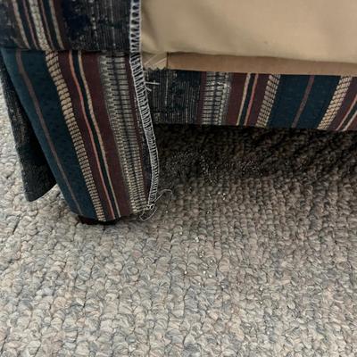 Highland House Loveseat (GB-MG)