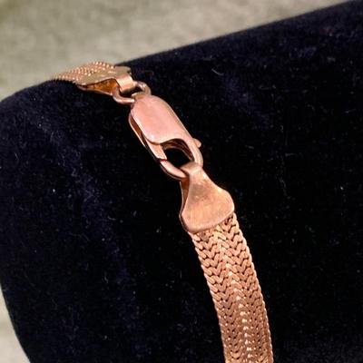 Beautiful 18k Yellow Gold 7” Bracelet - 7.5 grams