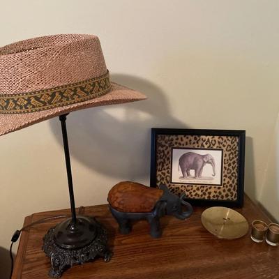 Elephant light and safari hat lamp