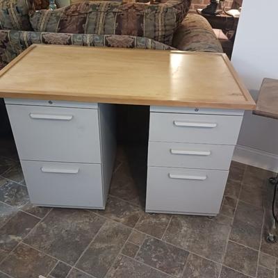 2 METAL FILING CABINETS WITH WOODEN TOP