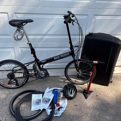 Bike Friday New World Tourist bicycle with suitcase