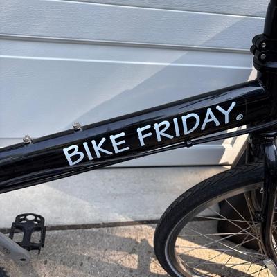 Bike Friday New World Tourist bicycle with suitcase