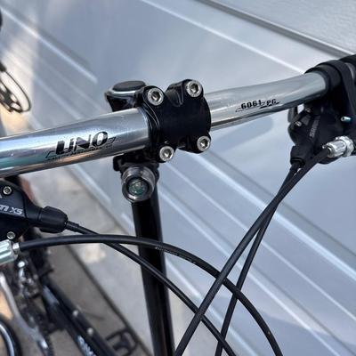 Bike Friday New World Tourist bicycle with suitcase