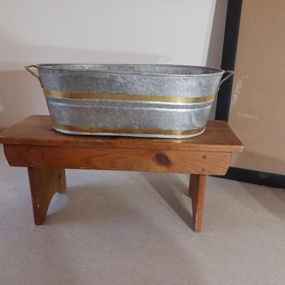 METAL CONTAINER, SMALLER WOODEN BENCH, PICTURE FRAME AND LIGHT
