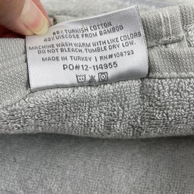 2 New Cariloha Luxury Bath Towels