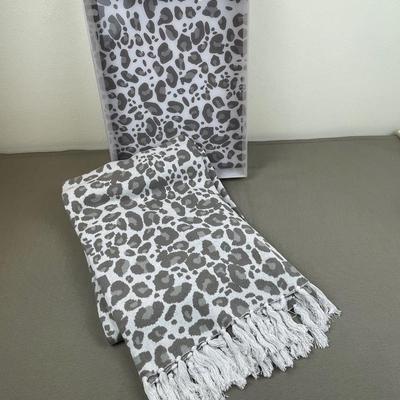 Cotton Throw Blanket Grey Leopard with Acrylic Tray Lot B