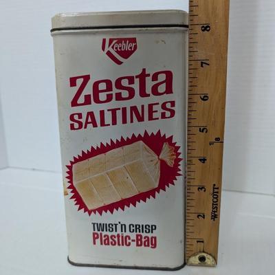 Vintage Keebler Zesta Saltines Tin 14 oz Twist ’n Crisp Retro Advertising Cracker Can