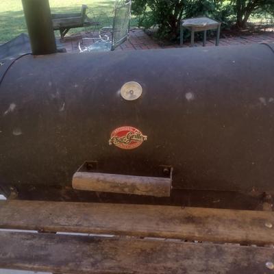 Char-Griller Professional Grill and Smoker