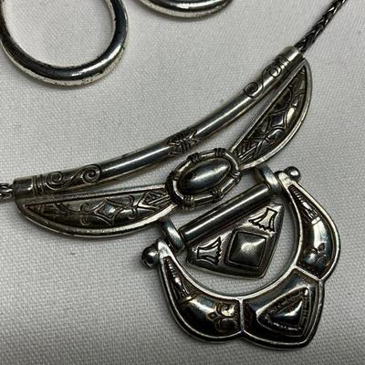 Silver Nk and choker w/PE