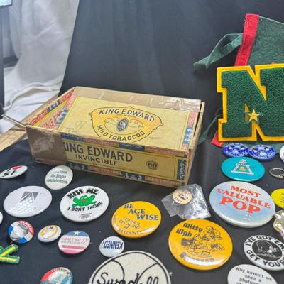 Football vintage patches, Vangard wool 1940 pendant