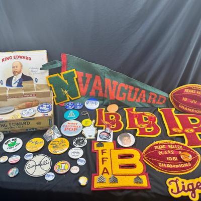 Football vintage patches, Vangard wool 1940 pendant