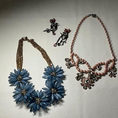 Blue and pink stones NK