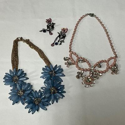Blue and pink stones NK